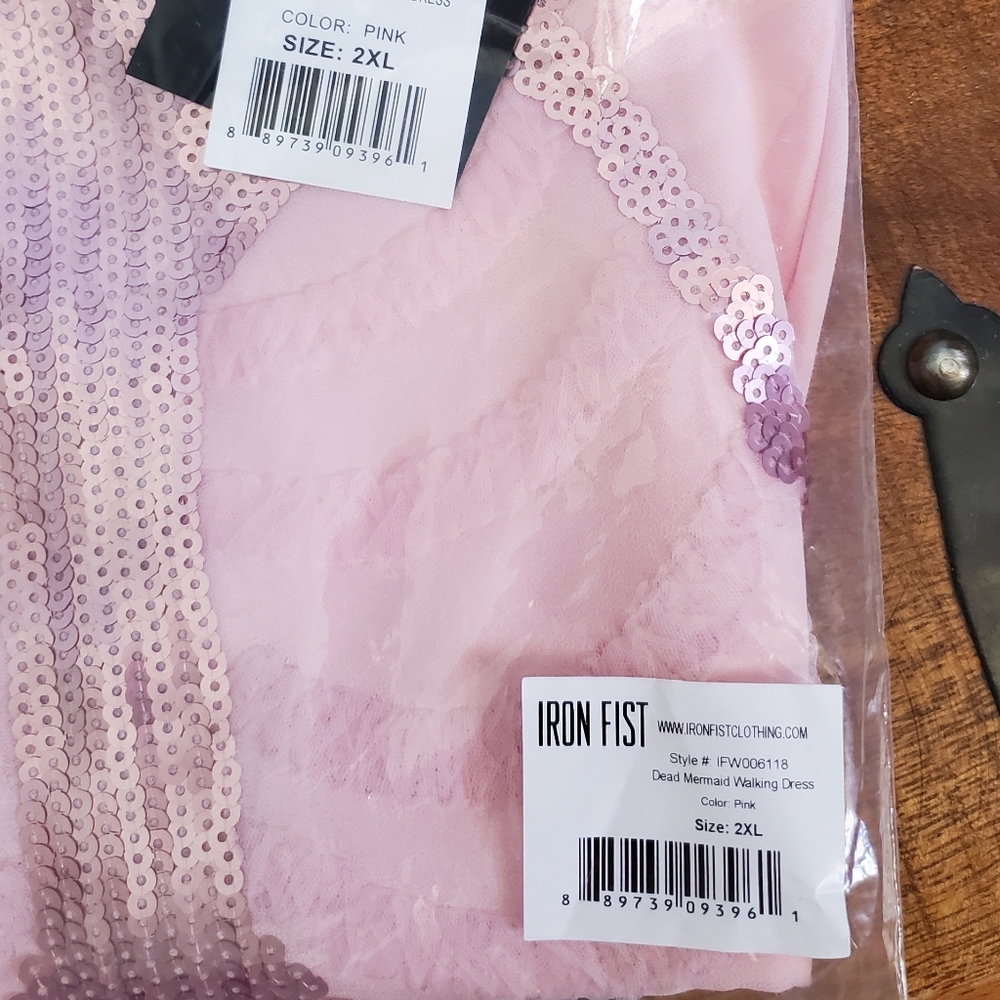 🌸 Iron Fist Dead Mermaid Walking Dress 🌸 - Picture 14 of 16